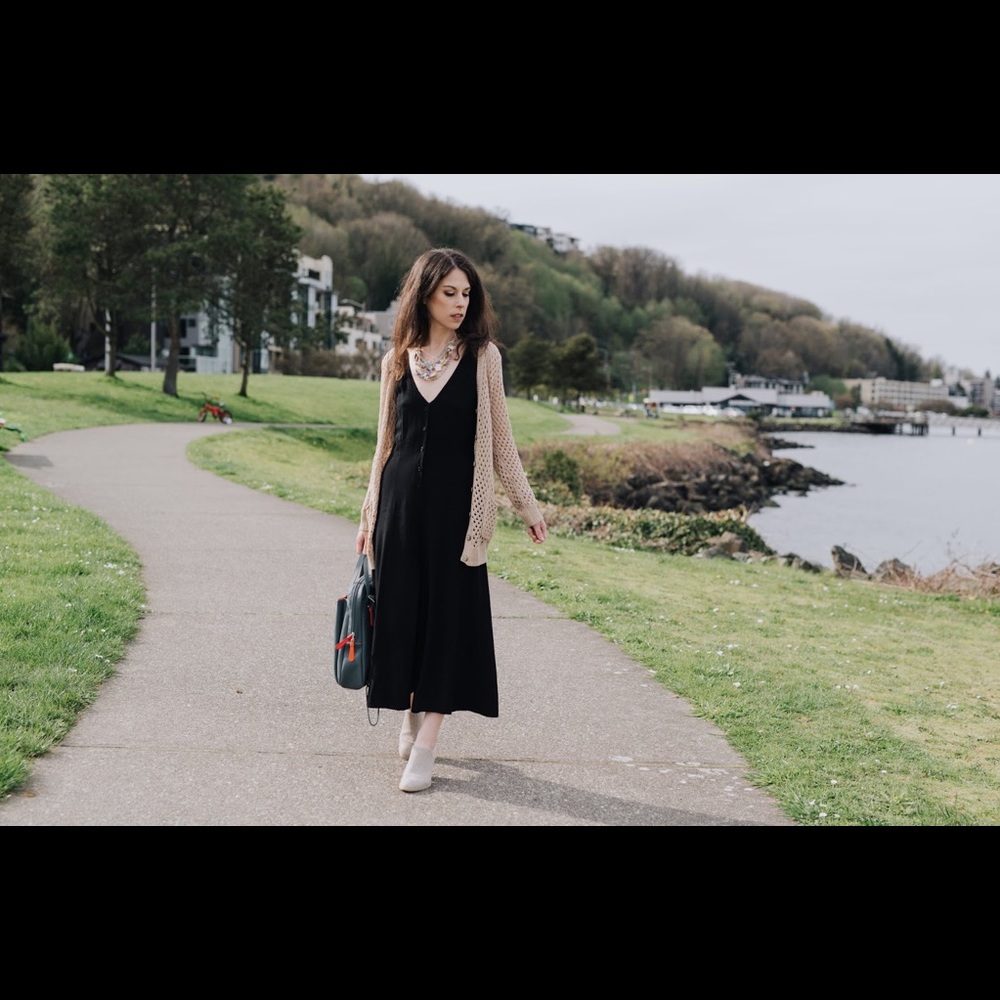 7 Charming Sisters Layered Statement Necklace - image 7